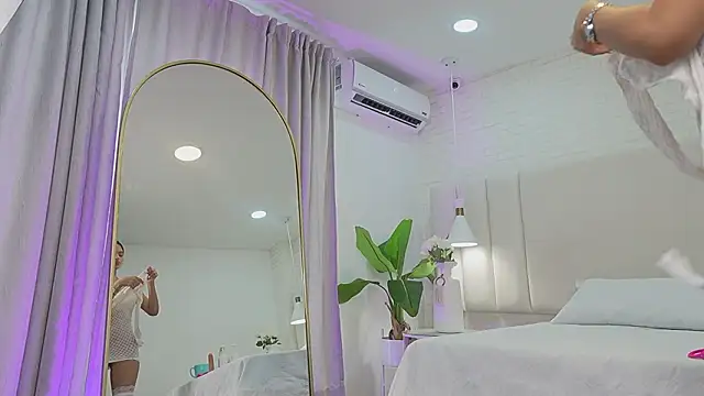 nina gb online show from March 12, 2026, 8:48 pm