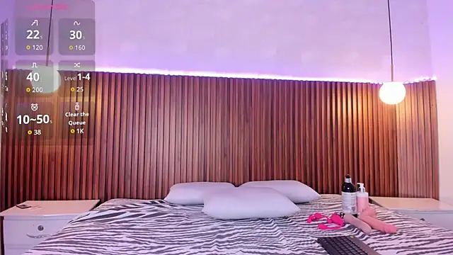 Foxy Kylie online show from February 13, 2026, 8:27 pm