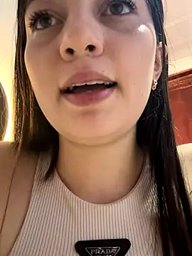 Snapshot of __Lorelain__ chatting on November 24, 2025, 10:20 pm Lorelain online show from November 24, 2025, 10:20 pm