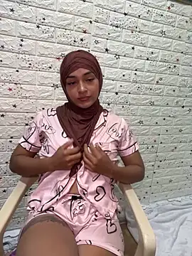 CelestSkyy online show from November 8, 2025, 6:29 pm