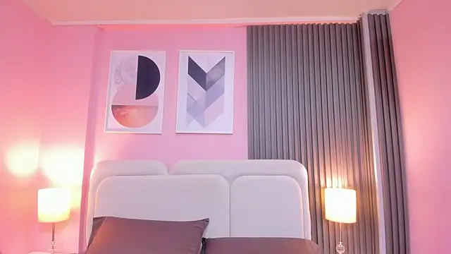 Snapshot of luly_dreams chatting on October 18, 2025, 4:59 am luly dreams online show from October 18, 2025, 4:59 am