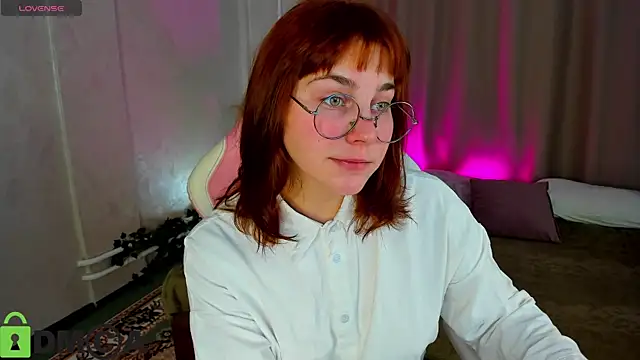 Rene Shine online show from November 17, 2025, 1:00 am