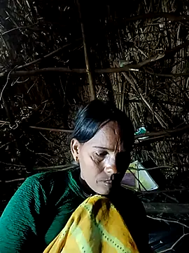 Cutsedi3 online show from October 22, 2025, 11:26 pm