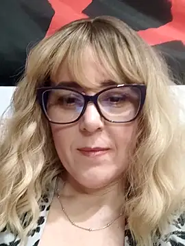 Amelialove42 online show from February 18, 2026, 8:38 pm