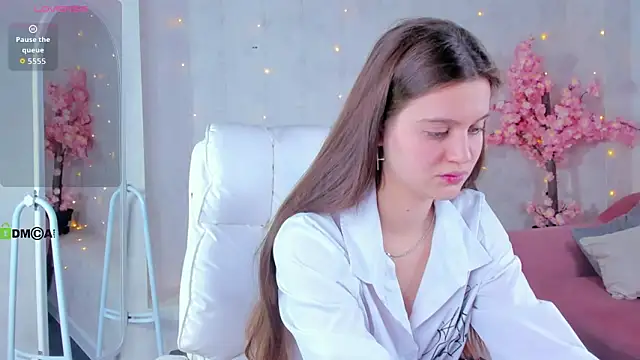 Renesmy Black online show from February 5, 2026, 12:26 am