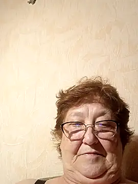 Snapshot of Katherine735 chatting on July 18, 2026, 8:01 pm Katherine735 online show from July 18, 2026, 8:01 pm