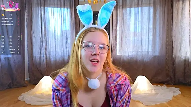 AlinaAldrete online show from October 25, 2025, 8:11 am