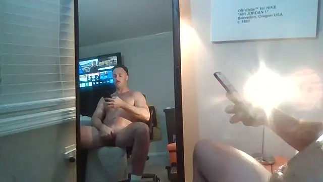 Snapshot of Hammer1128 chatting on March 23, 2026, 4:38 am Hammer1128 online show from March 23, 2026, 4:38 am