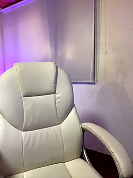 Ninfa pink online show from November 3, 2025, 6:09 pm