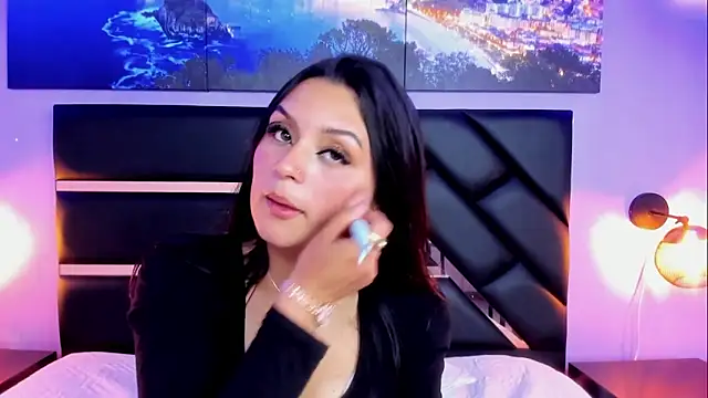 GAbrielaBotero online show from February 9, 2026, 8:24 pm