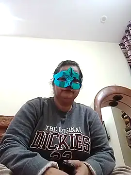 Honey-26 online show from December 16, 2025, 12:43 pm