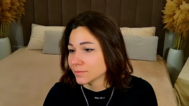 EdenSolis online show from March 20, 2026, 10:09 am