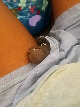 leeya14 online show from November 2, 2025, 7:00 am