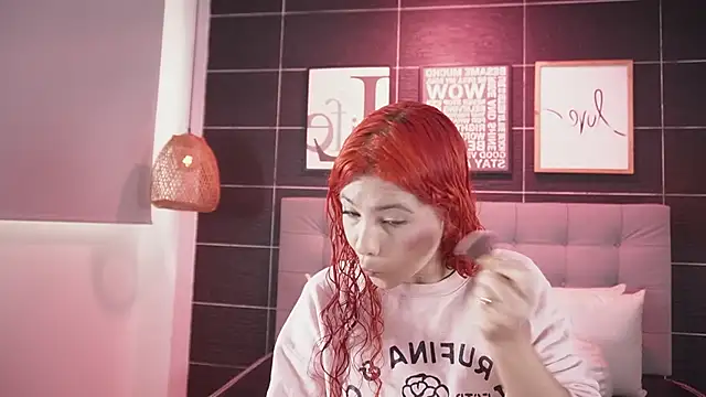 Thalia Karlson online show from February 10, 2026, 12:42 pm