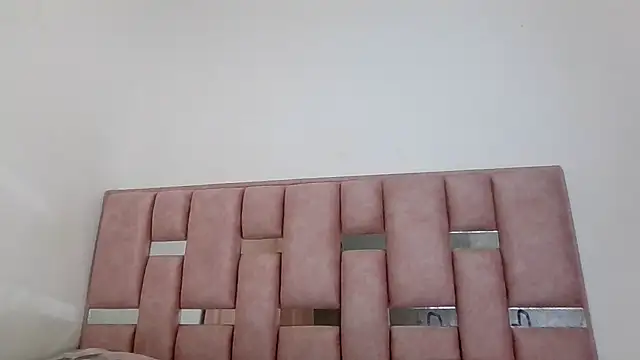 abby moss 2 online show from February 5, 2026, 12:43 pm