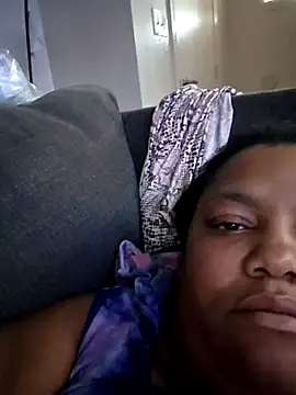 Snapshot of Sexyyella90 chatting on October 10, 2025, 11:37 pm Sexyyella90 online show from October 10, 2025, 11:37 pm