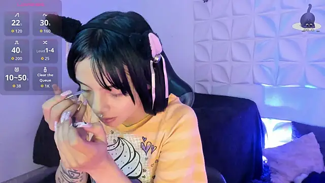 Barbieteeen online show from October 28, 2025, 4:38 am