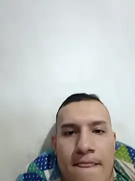 Snapshot of andriu656 chatting on November 11, 2025, 4:34 am andriu656 online show from November 11, 2025, 4:34 am
