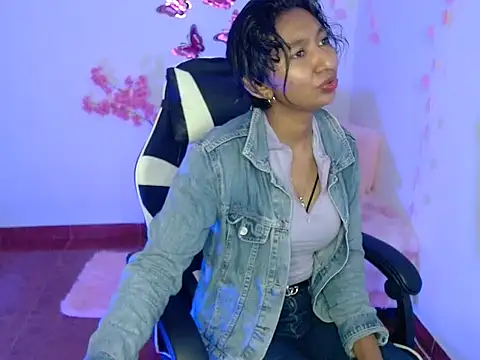 amber  666 online show from October 14, 2025, 12:22 am