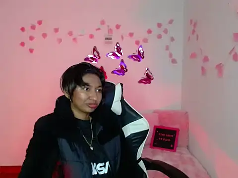 amber  666 online show from October 19, 2025, 11:49 pm
