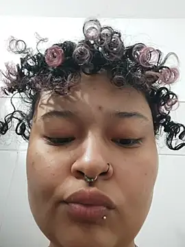 Snapshot of Cev_Am99 chatting on April 2, 2026, 2:04 pm Cev Am99 online show from April 2, 2026, 2:04 pm