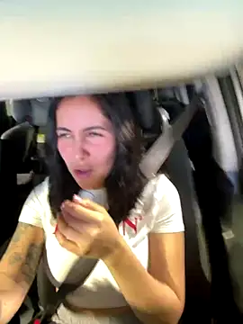 Lolathebaddie online show from October 21, 2025, 3:57 pm