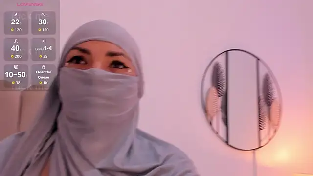  naylaa  online show from November 25, 2025, 11:38 pm