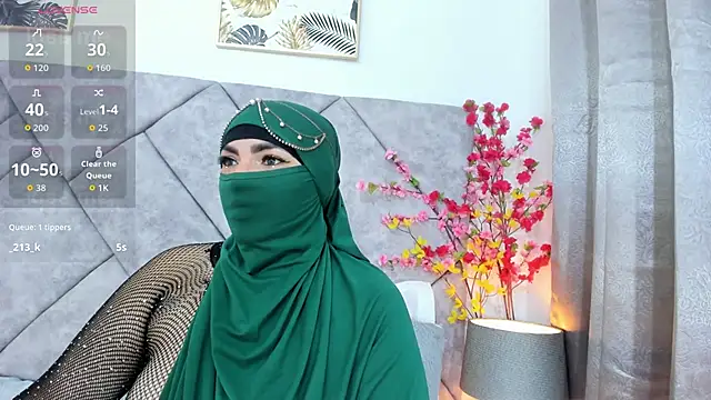  naylaa  online show from April 21, 2026, 3:02 am