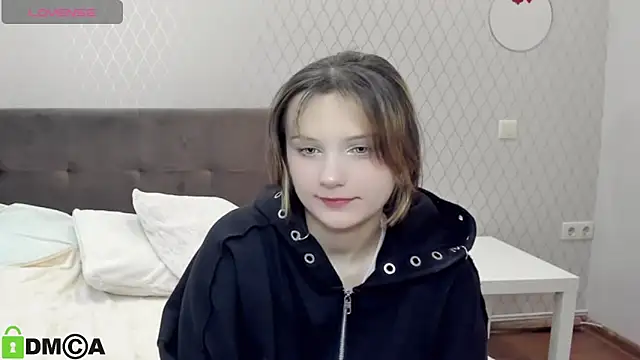 SofiMuse online show from October 10, 2025, 6:56 am
