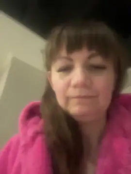 Butterfly8385 online show from December 18, 2025, 8:59 pm