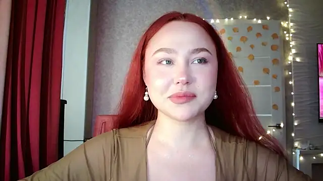 Snapshot of LolaMint_ chatting on October 23, 2025, 11:42 am LolaMint  online show from October 23, 2025, 11:42 am