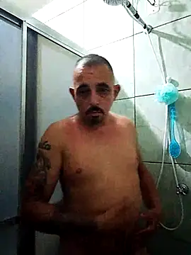 Snapshot of MORENORC79 chatting on April 4, 2026, 12:42 am MORENORC79 online show from April 4, 2026, 12:42 am