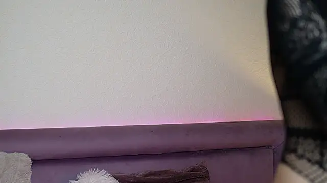 JoelleApril online show from February 1, 2026, 9:35 pm