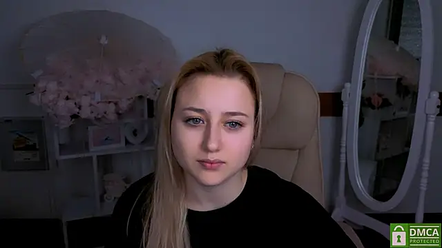 Lulu   Moon online show from February 4, 2026, 9:42 pm