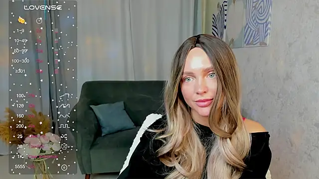 LanaDeRose online show from November 18, 2025, 2:17 am