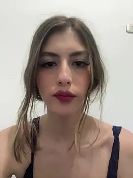 AlessiaLuxx online show from May 27, 2026, 3:36 am