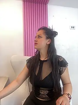 Snapshot of Fatimareid chatting on October 15, 2025, 10:15 am Fatimareid online show from October 15, 2025, 10:15 am