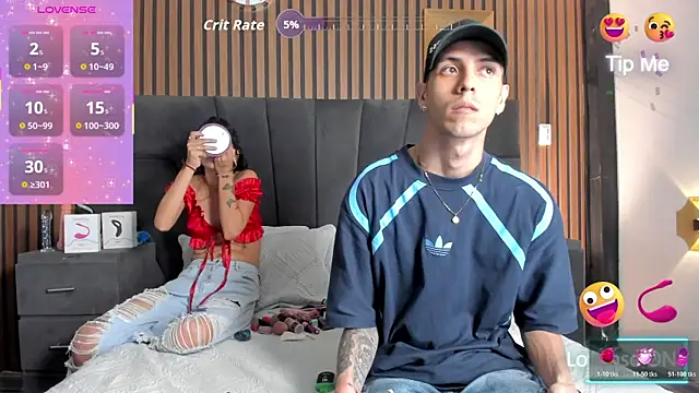 Snapshot of DerryAndIzzy chatting on October 21, 2025, 4:24 am DerryAndIzzy online show from October 21, 2025, 4:24 am