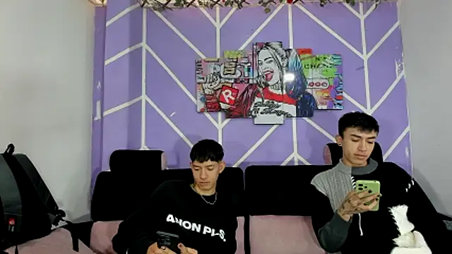 heyy noah11 online show from April 13, 2026, 1:27 pm