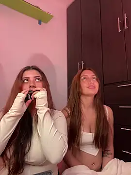 Leah moon1 online show from February 6, 2026, 5:45 am