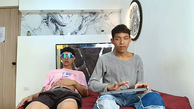 PYCS BOYS online show from November 2, 2025, 7:16 pm