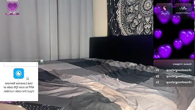 Snapshot of Glow92 chatting on October 17, 2025, 6:16 am Glow92 online show from October 17, 2025, 6:16 am