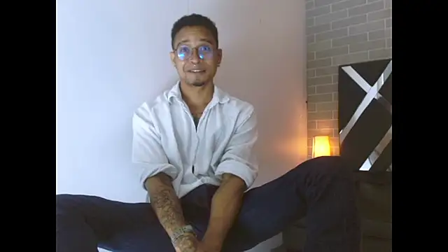 Jayden Morris online show from April 18, 2026, 2:04 am