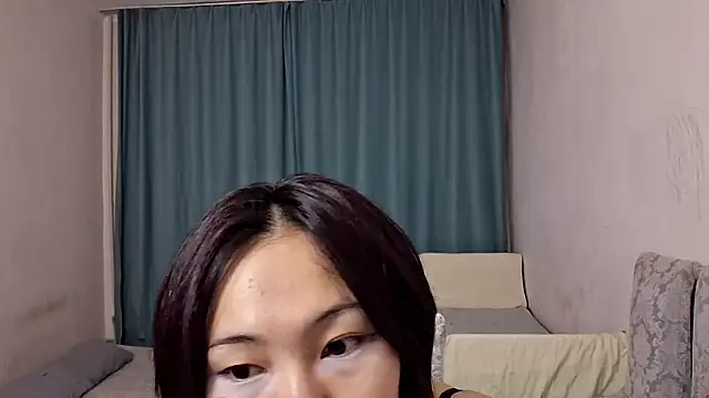 Lyndasilk online show from July 12, 2026, 3:58 pm
