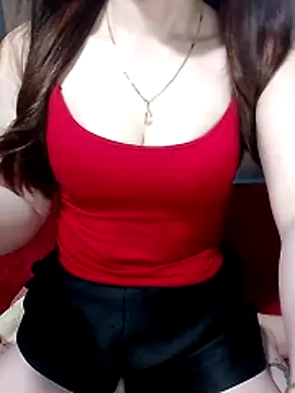 LeanaLy online show from April 9, 2026, 1:16 am