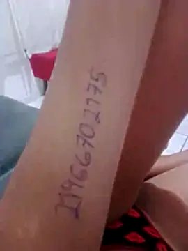 Camilanifeta online show from March 21, 2026, 12:10 pm