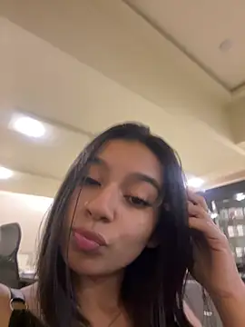 AlyssaRay online show from February 4, 2026, 6:58 pm