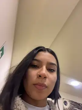 AlyssaRay online show from March 13, 2026, 12:01 pm