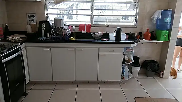 CllarinhaCortes online show from February 19, 2026, 1:07 pm