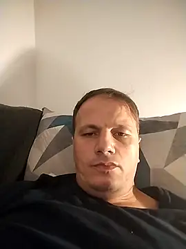 Iuliancatalin38 online show from October 11, 2025, 6:28 pm